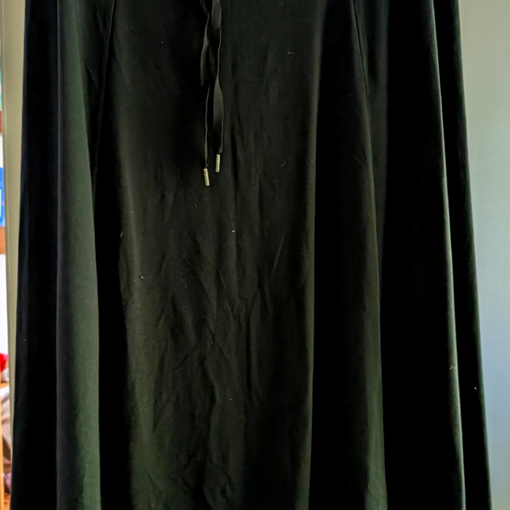 Athleta Casual Black Women's Midi Skirt